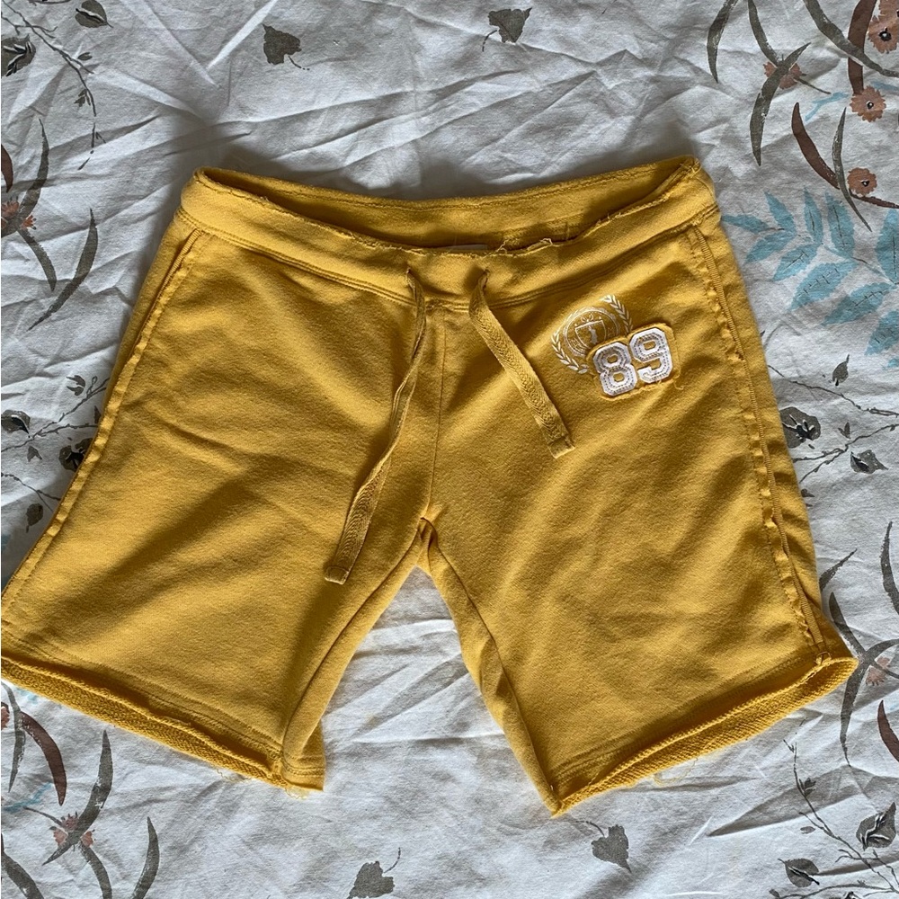 Small Yellow 2010s Urban Behaviour Drawstring Shorts 💛